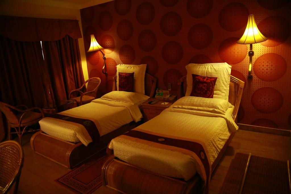 Saj Earth Resort & Convention Center , Kochi Nedumbassery Esterno foto