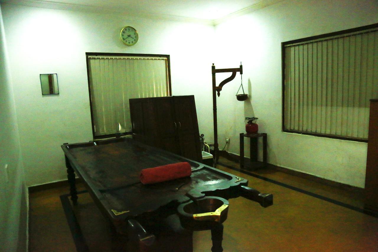 Saj Earth Resort & Convention Center , Kochi Nedumbassery Esterno foto